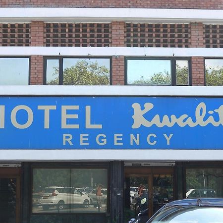Hotel Fabexpress Kwality Regency Chandīgarh Exterior foto