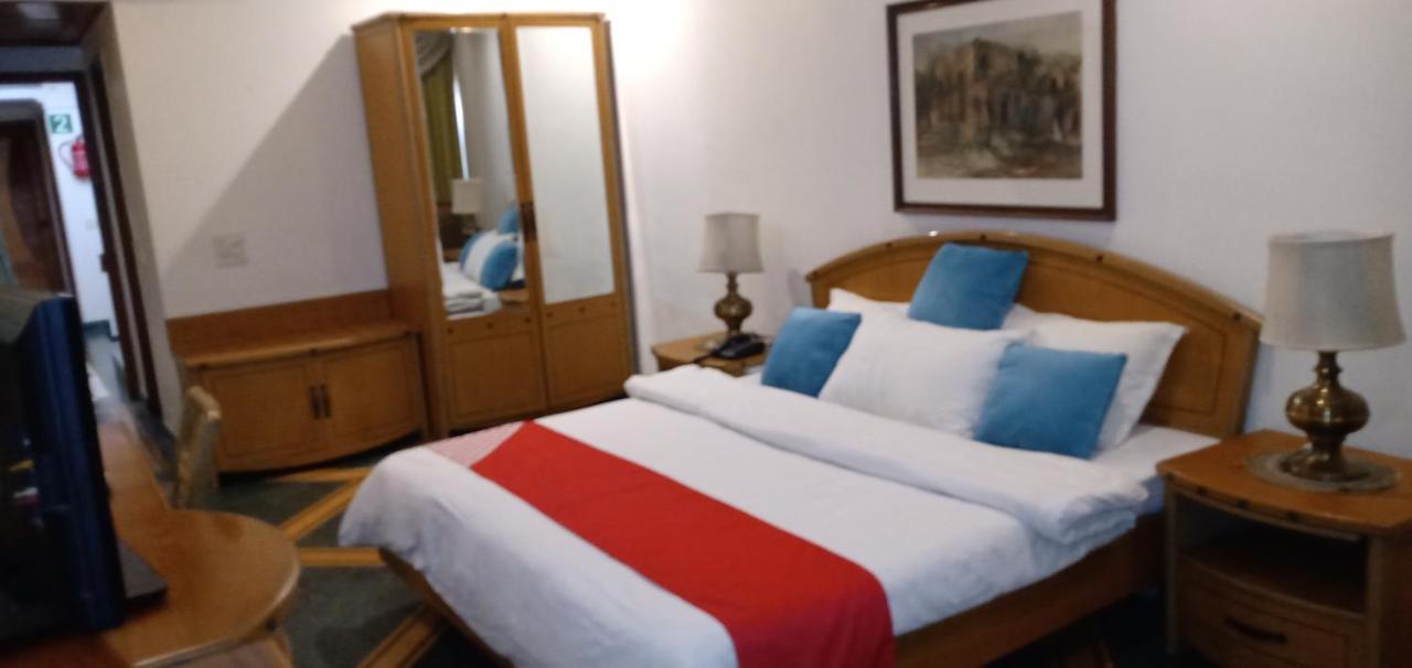 Hotel Fabexpress Kwality Regency Chandīgarh Exterior foto
