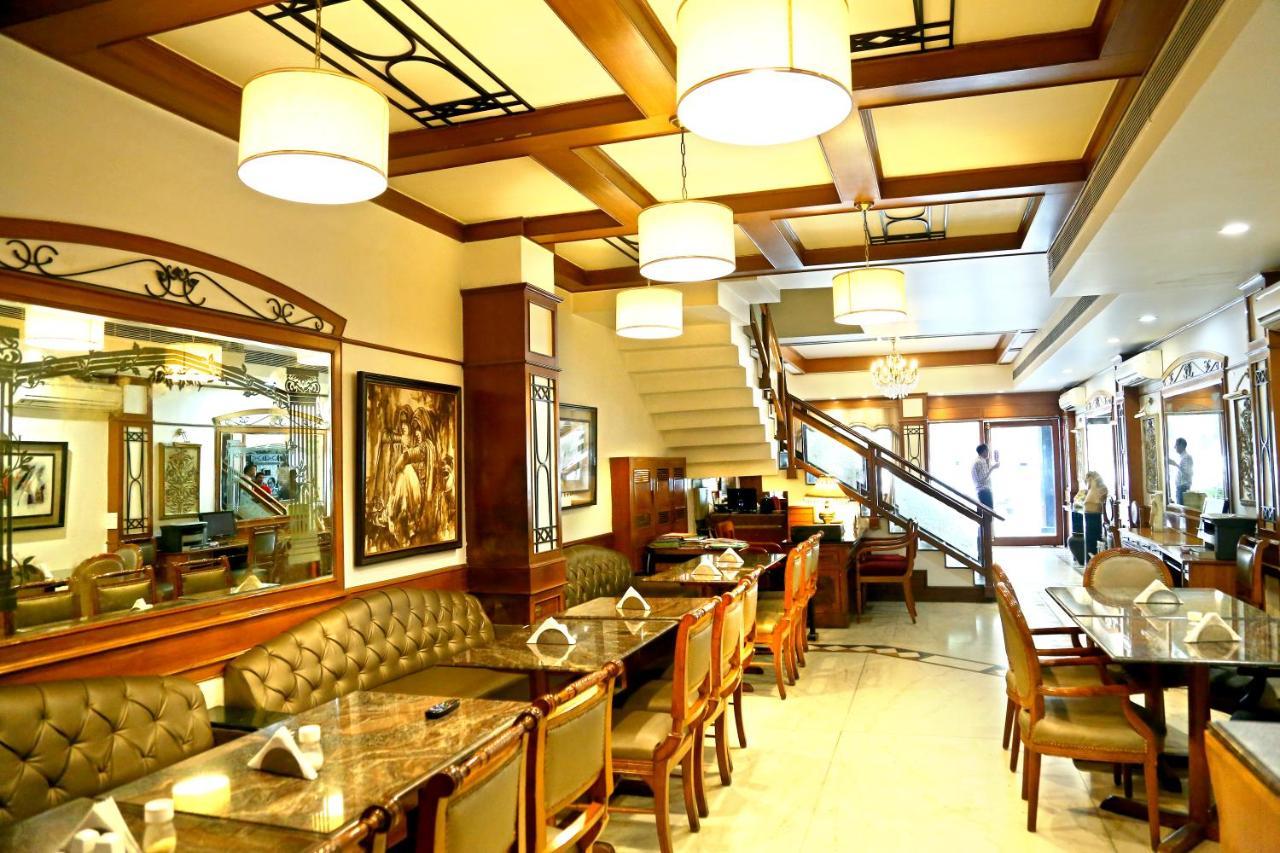Hotel Fabexpress Kwality Regency Chandīgarh Exterior foto