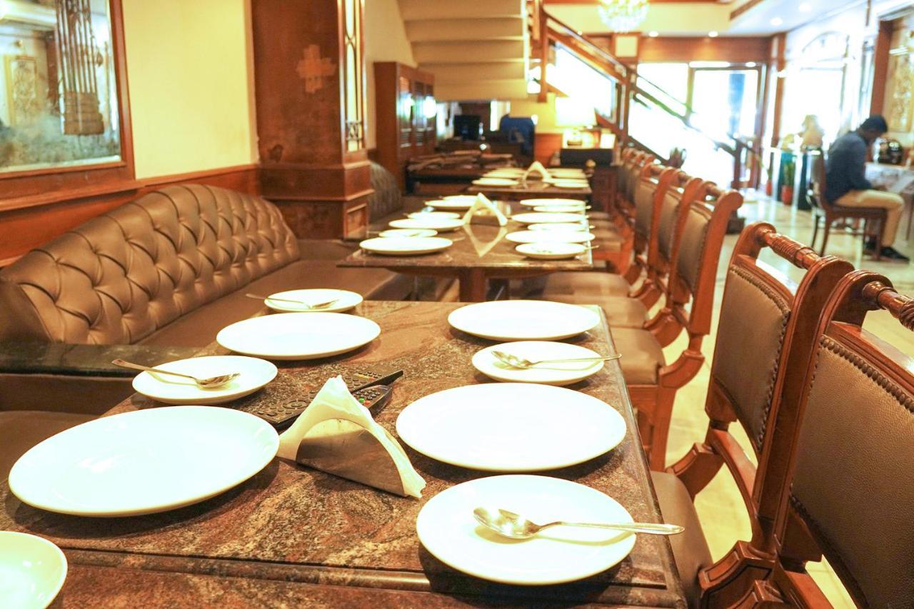 Hotel Fabexpress Kwality Regency Chandīgarh Exterior foto