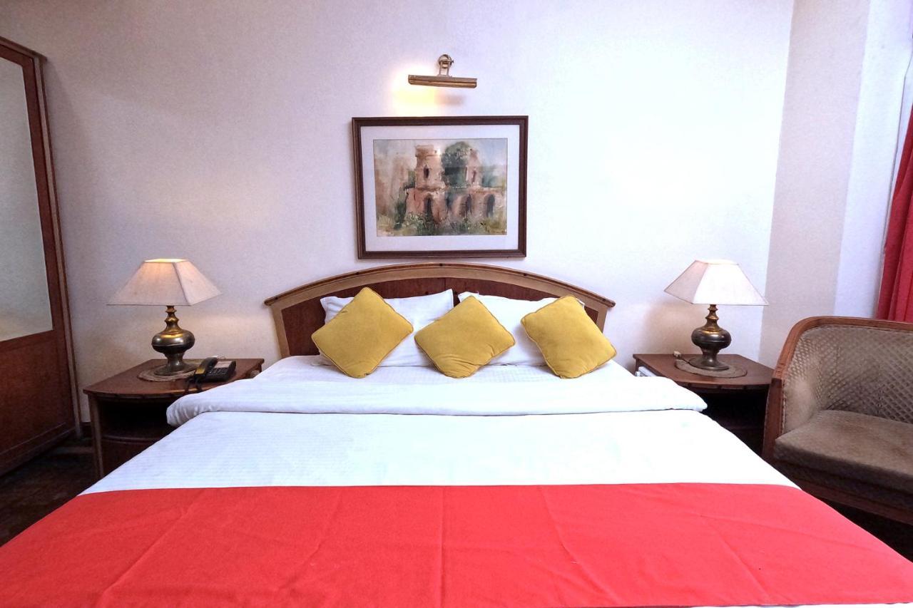 Hotel Fabexpress Kwality Regency Chandīgarh Exterior foto