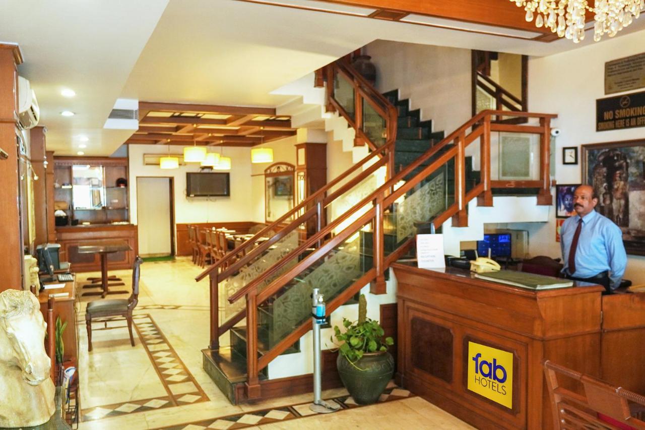 Hotel Fabexpress Kwality Regency Chandīgarh Exterior foto